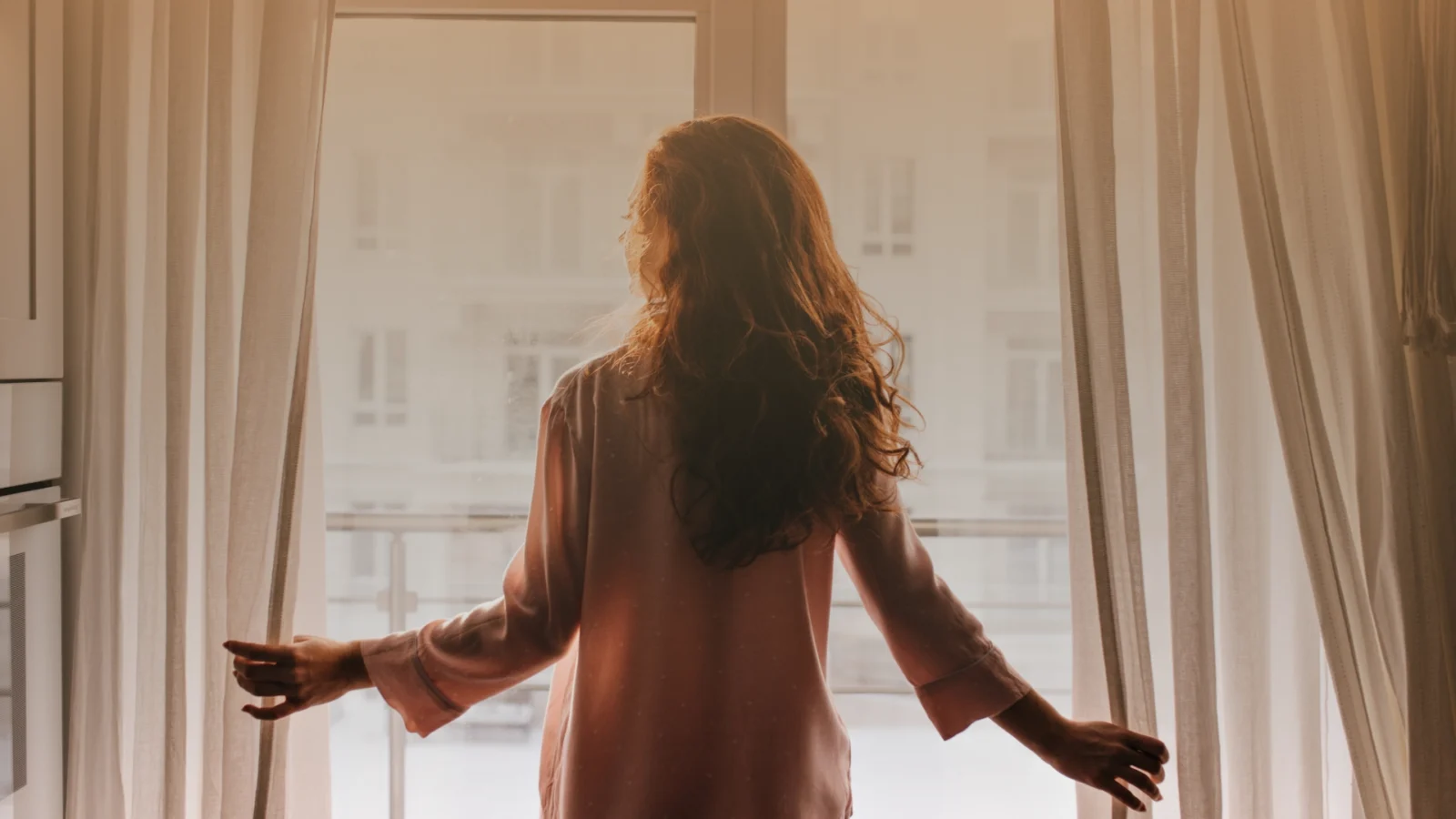 Cortinas para salas elegantes: el detalle que separa una sala bonita de una elegante